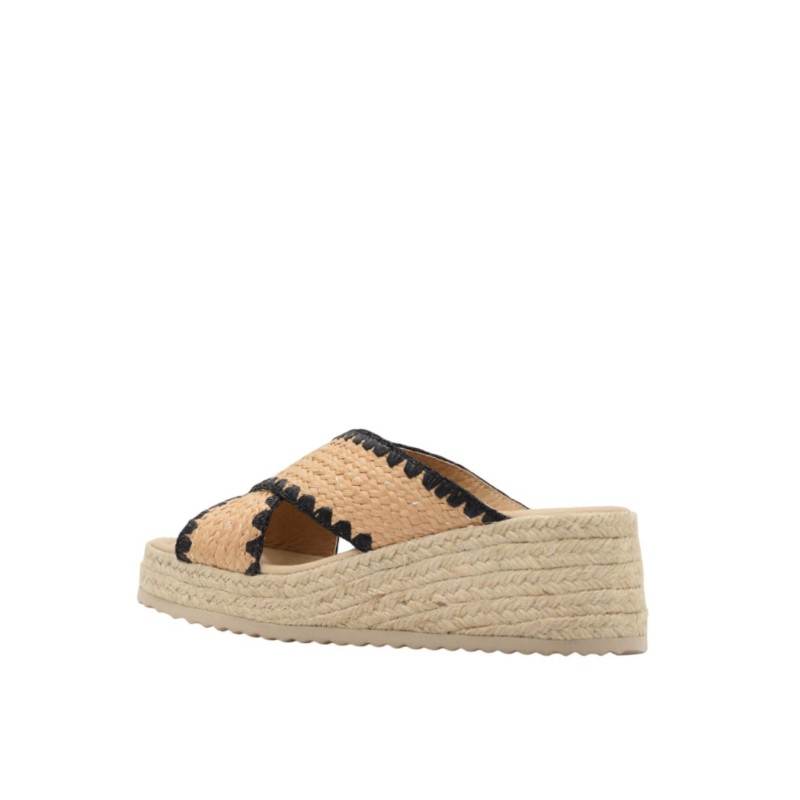 ΓΥΝΑΙΚΕΙΑ ΠΛΑΤΦΟΡΜΑ ΜΠΕΖ/ΜΑΥΡΟ GEOX D ALEMERIA D651KC 00011 C6182